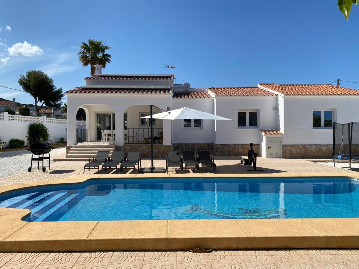 Villa Con Piscina, Soleada, Tranquila Y Centrica Calpe Bagian luar foto