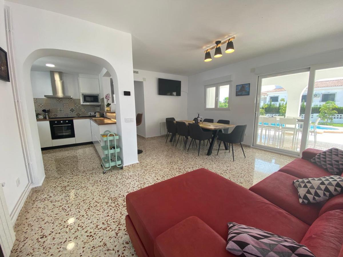 Villa Con Piscina, Soleada, Tranquila Y Centrica Calpe Bagian luar foto