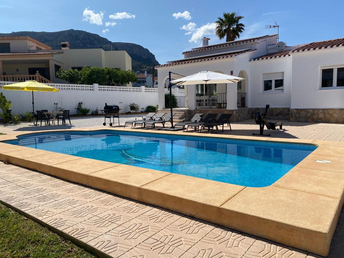 Villa Con Piscina, Soleada, Tranquila Y Centrica Calpe Bagian luar foto