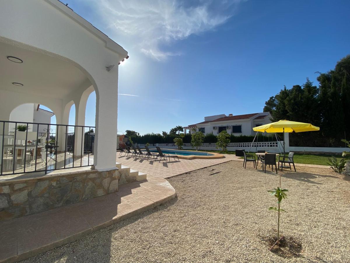 Villa Con Piscina, Soleada, Tranquila Y Centrica Calpe Bagian luar foto