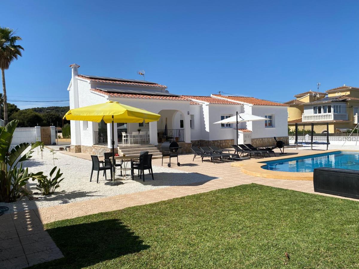 Villa Con Piscina, Soleada, Tranquila Y Centrica Calpe Bagian luar foto