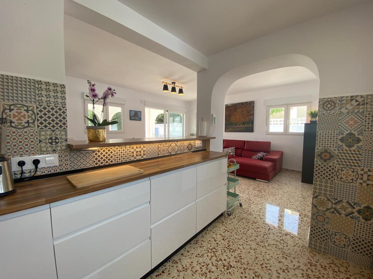 Villa Con Piscina, Soleada, Tranquila Y Centrica Calpe Bagian luar foto